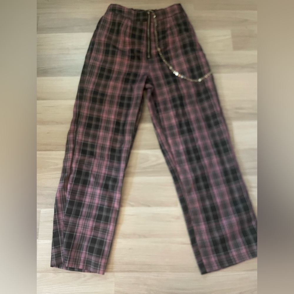 plaid zip up chain pants. size 4 women